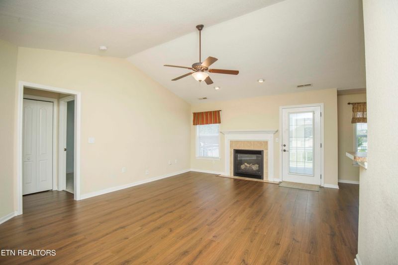 806 Wade Rd, Seymour, TN 37865