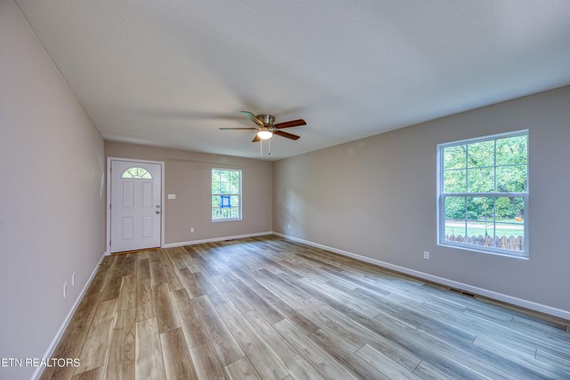 807 D Dr, Knoxville, TN 37920
