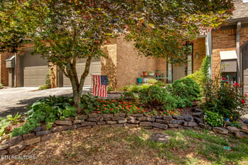 807 Ethans Glen Dr, Knoxville, TN 37923