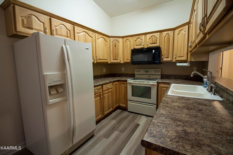 807 Rangeview Way, Knoxville, TN 37920