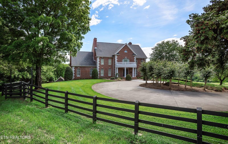 807 S Peters Rd, Knoxville, TN 37922