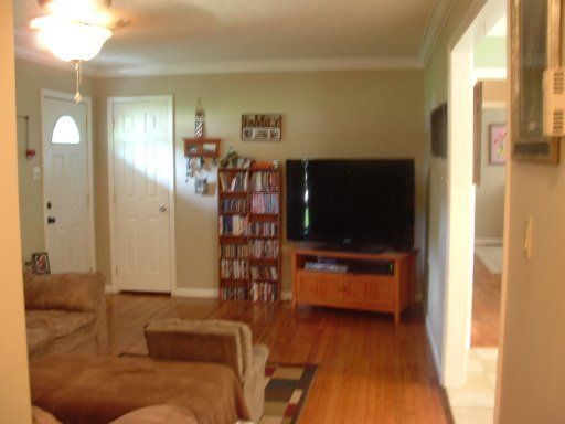 808 Brown Ave, Kingston, TN 37763