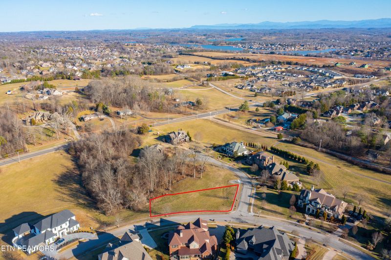 808 Hammock Ln, Knoxville, TN 37934