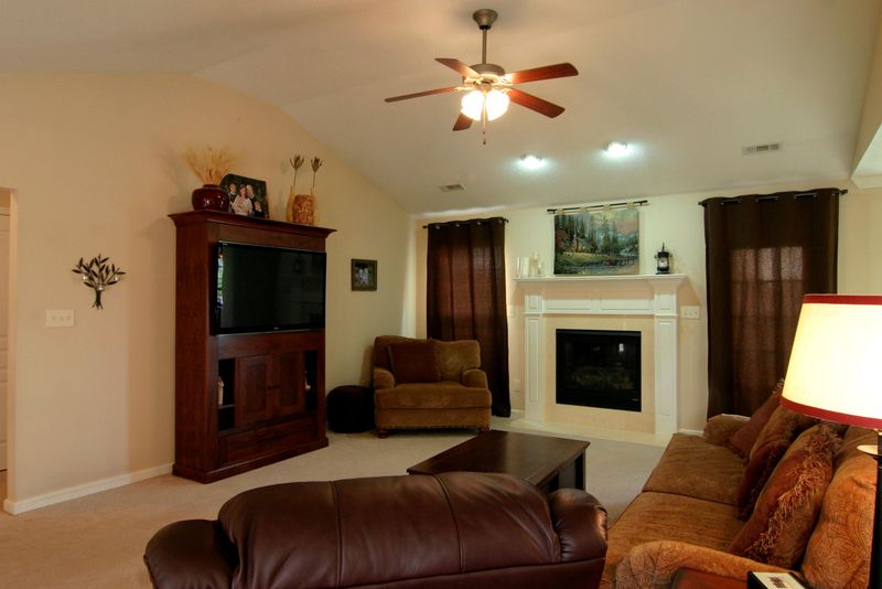 808 Heathgate Rd, Knoxville, TN 37922