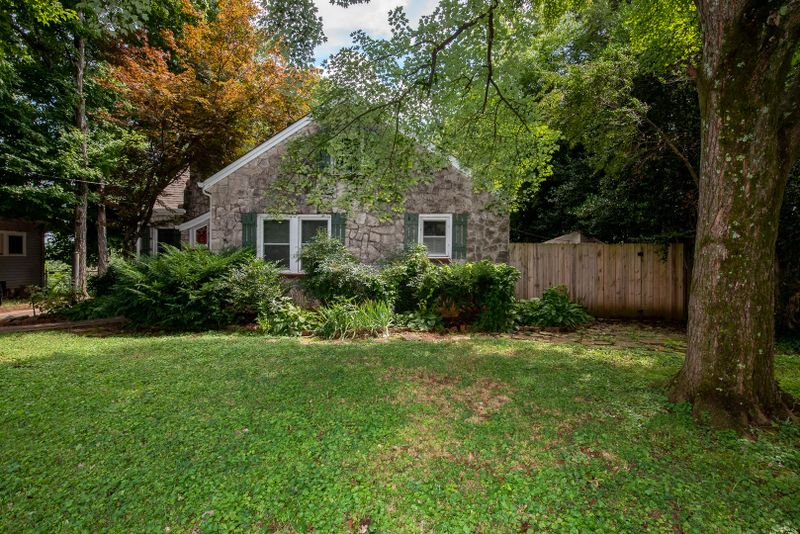 808 Mountain View Ave, Maryville, TN 37803