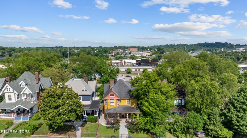 808 N 4th Ave, Knoxville, TN 37917