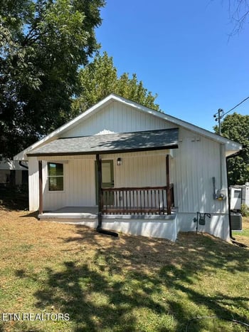 808 N B St, Lenoir City, TN 37771