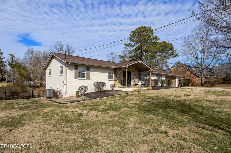 809 Chateaugay Rd, Knoxville, TN 37923
