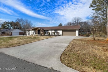 809 Chateaugay Rd, Knoxville, TN 37923