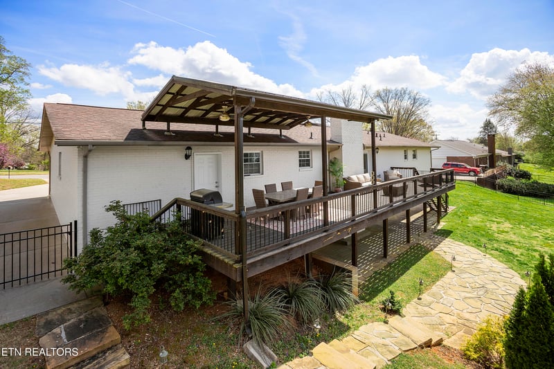 809 Chateaugay Rd, Knoxville, TN 37923