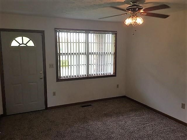 809 Deer Lodge Hwy, Sunbright, TN 37872