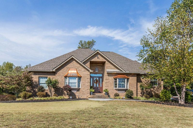 809 E Copeland Dr, Powell, TN 37849