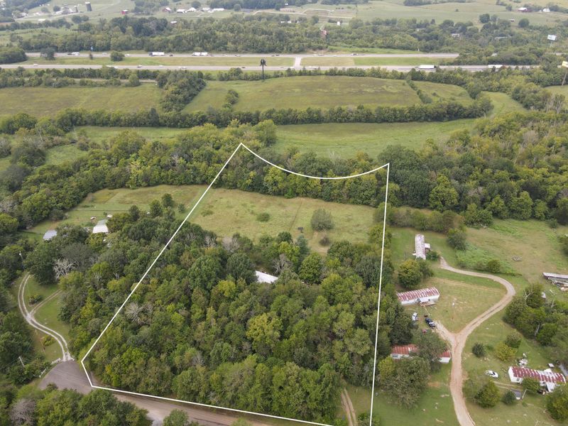 809 Elder Ln, Kodak, TN 37764