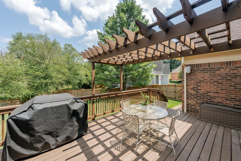 809 Hansmore Pl, Knoxville, TN 37919