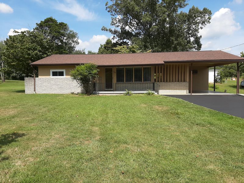 809 Hickory Dr, Knoxville, TN 37912