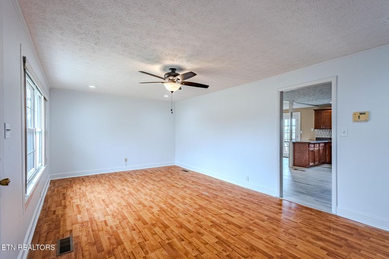 809 Hudson St, Sweetwater, TN 37874