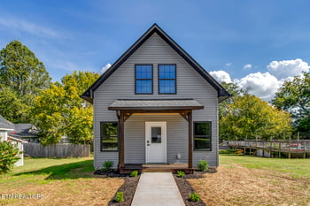 809 Illinois Ave, Etowah, TN 37331