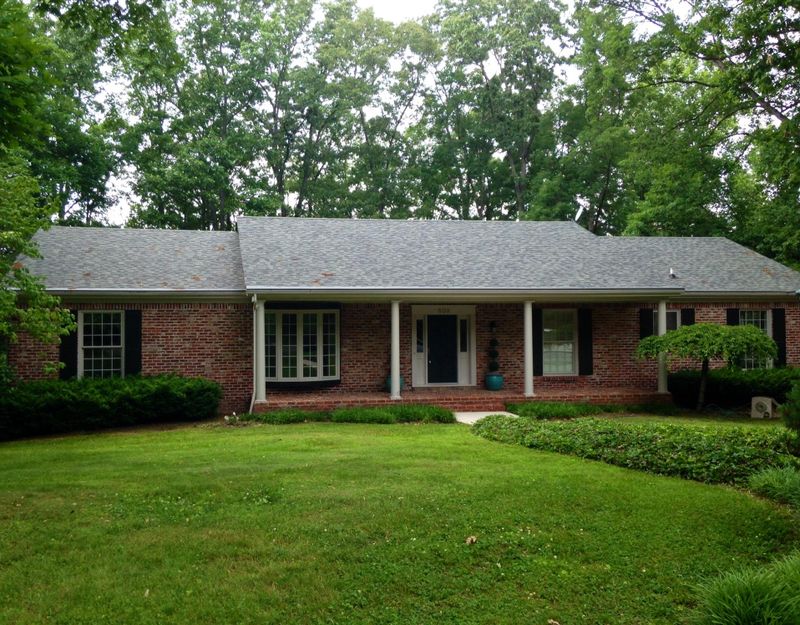 809 Kempton Rd, Knoxville, TN 37909