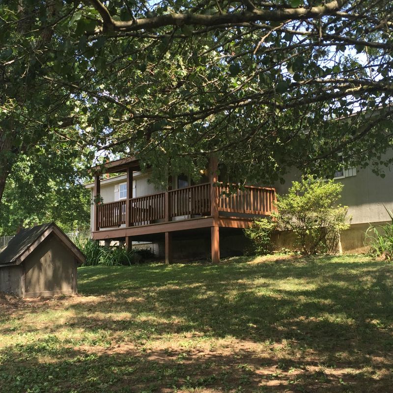 809 Mehaffey Rd, Powell, TN 37849