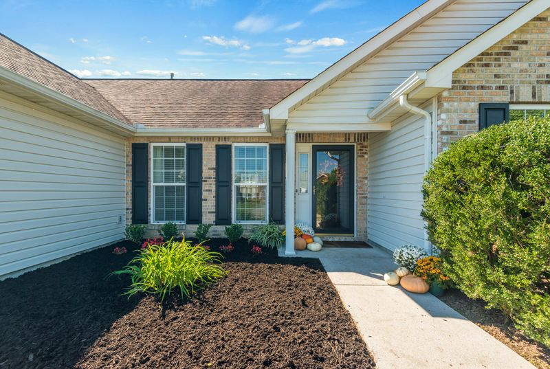 809 Paxton Dr, Knoxville, TN 37918