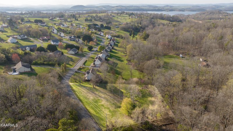8092 W Pointe Dr, Talbott, TN 37877