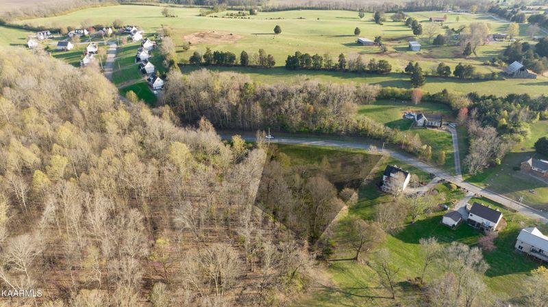 8092 W Pointe Dr, Talbott, TN 37877