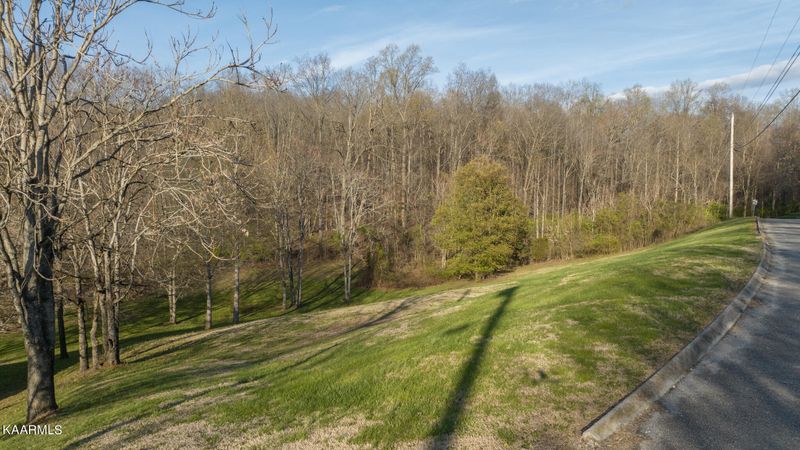 8092 W Pointe Dr, Talbott, TN 37877