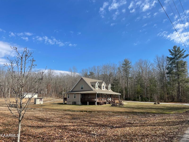 81 Dalmation Ln, Crossville, TN 38572