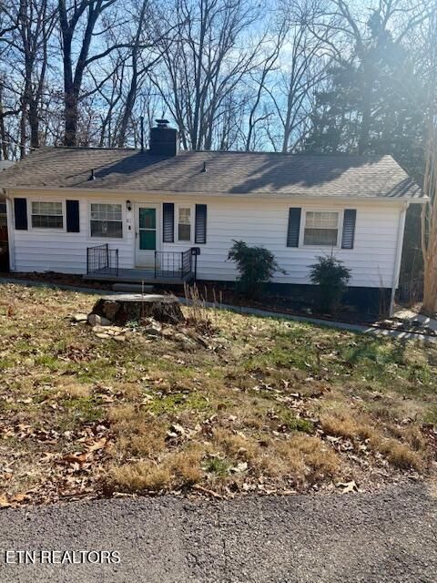 81 Outer Dr, Oak Ridge, TN 37830