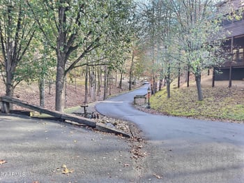 810 Bear Run Way, Sevierville, TN 37863