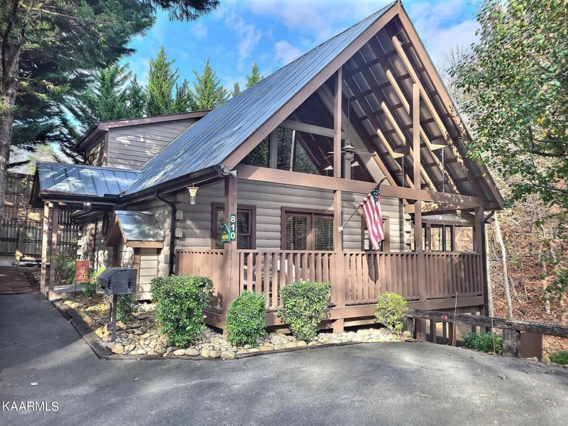 810 Bear Run Way, Sevierville, TN 37863