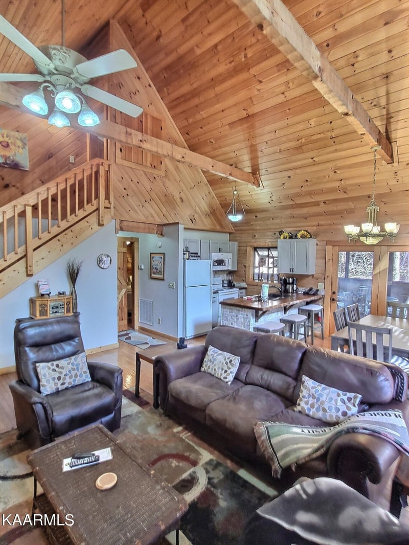 810 Bear Run Way, Sevierville, TN 37863