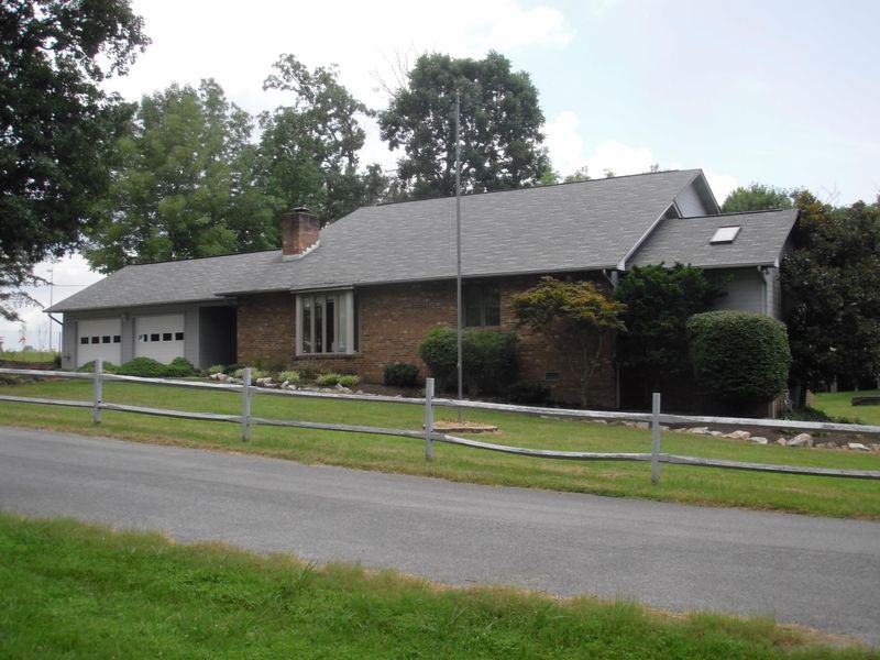 810 Cherokee Conner Dr, Sevierville, TN 37862