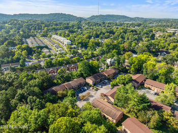 810 Highland Dr #604, Knoxville, TN 37912