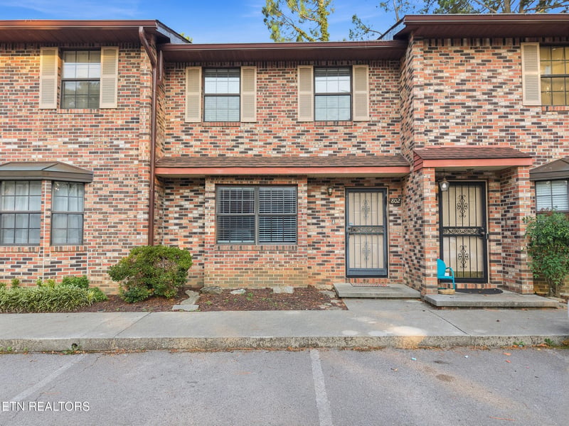 810 Highland Dr #802, Knoxville, TN 37912