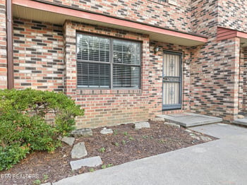 810 Highland Dr #802, Knoxville, TN 37912