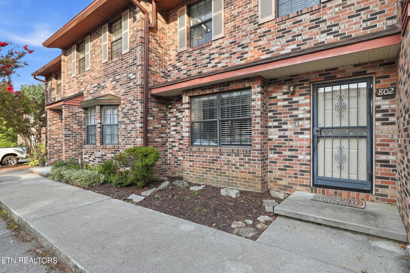 810 Highland Dr #802, Knoxville, TN 37912