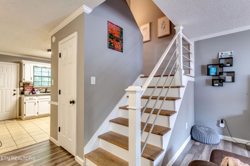 810 Highland Dr #903, Knoxville, TN 37912
