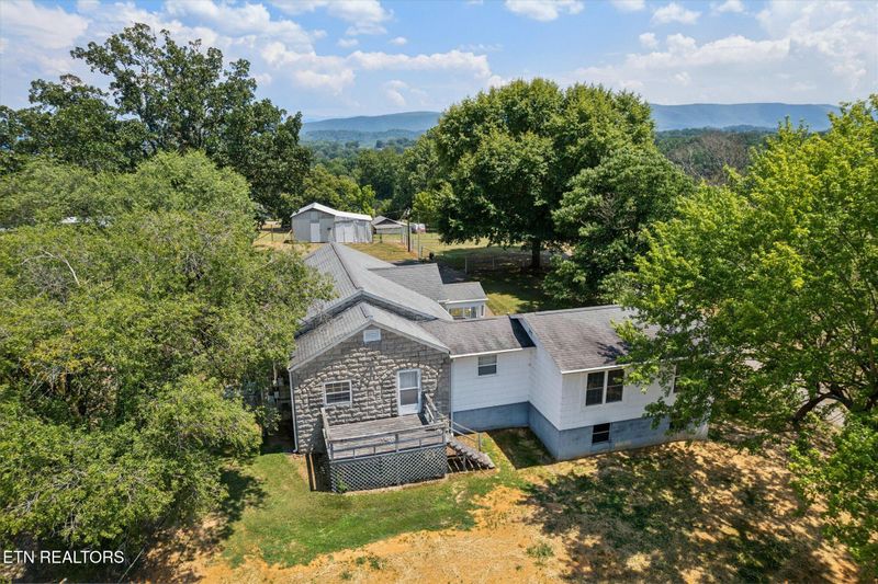 810 Ridge Rd, Maryville, TN 37803