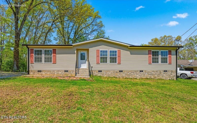 810 Stevens Ln, Lenoir City, TN 37771