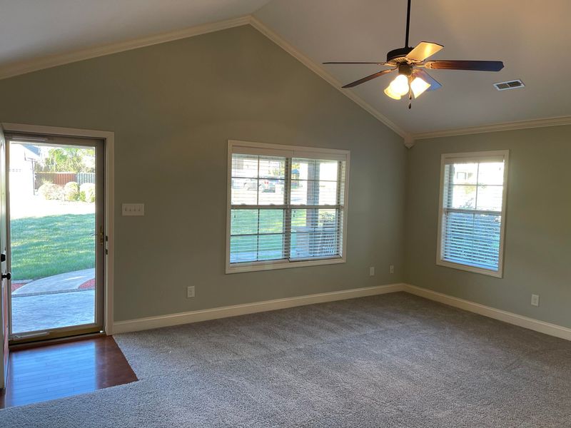 8100 Morning Rose Ln, Corryton, TN 37721