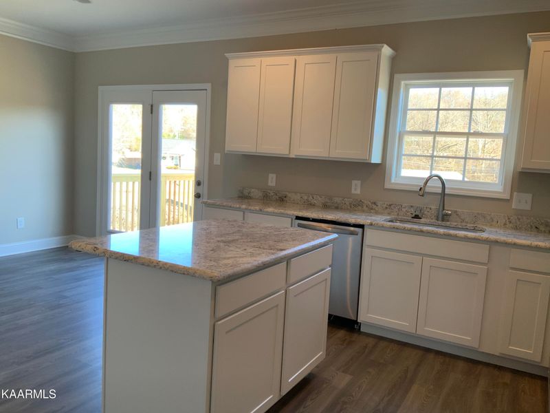 8101 Equinox Ln, Powell, TN 37849
