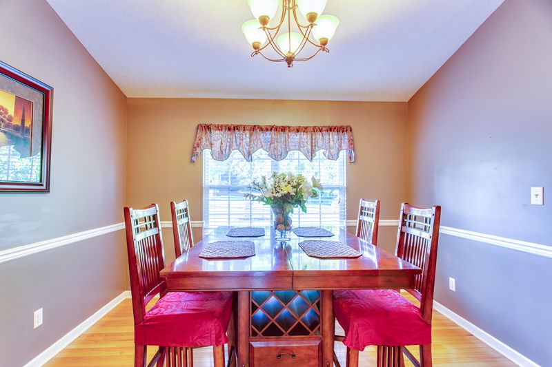 8107 Campbells Point Rd, Corryton, TN 37721