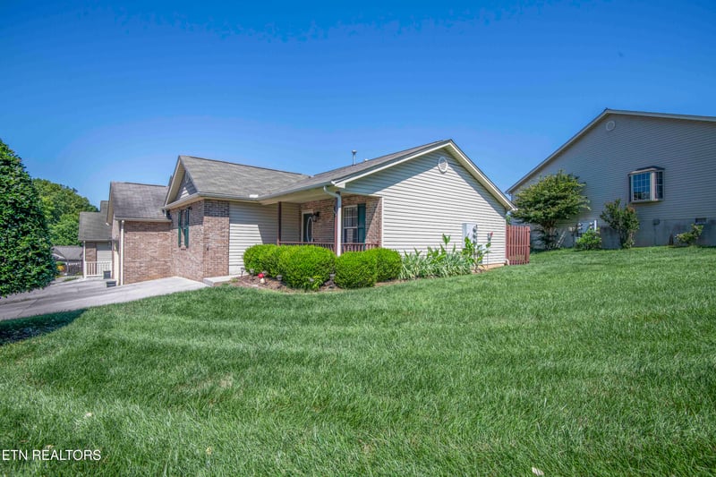 8109 Pepperdine Way, Knoxville, TN 37923