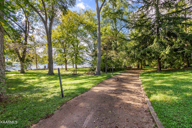 811-839 Blows Ferry Rd, Knoxville, TN 37919