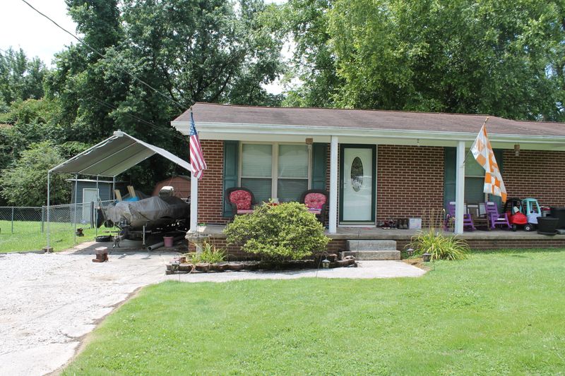 811 Alma Ln, Kingston, TN 37763