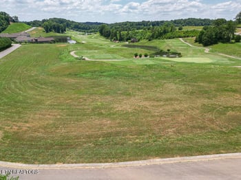 811 Navigator Dr, Lenoir City, TN 37772