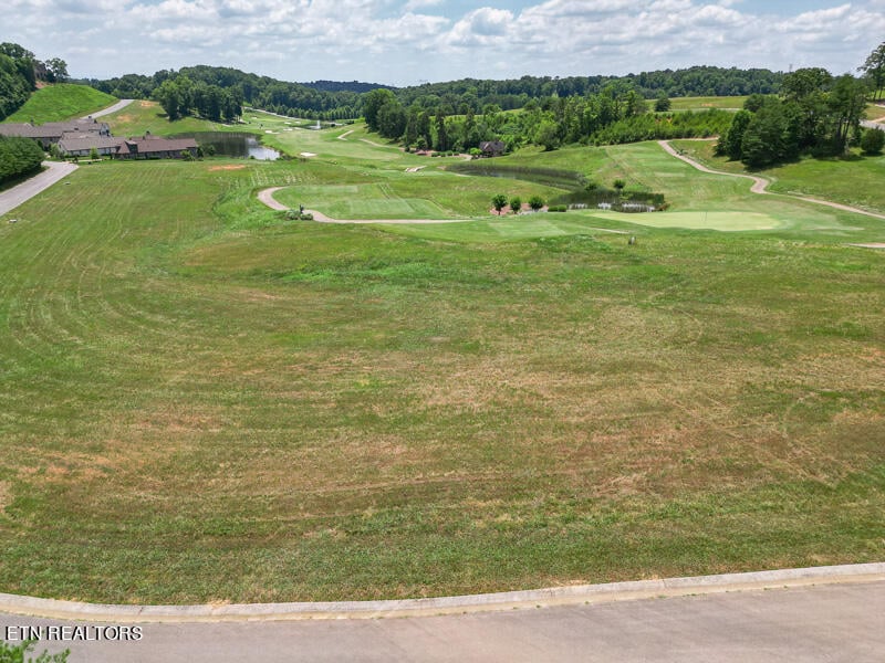 811 Navigator Dr, Lenoir City, TN 37772