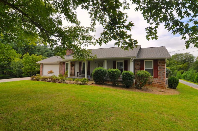 811 Old Reservoir Rd, Maryville, TN 37804