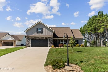 811 Pinebrooke Dr, Maryville, TN 37801